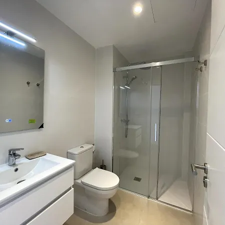 Elegant Apartment, Central, Pool And Parking *