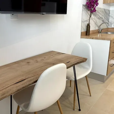 Daire Elegant Apartment, Central, Pool And Parking